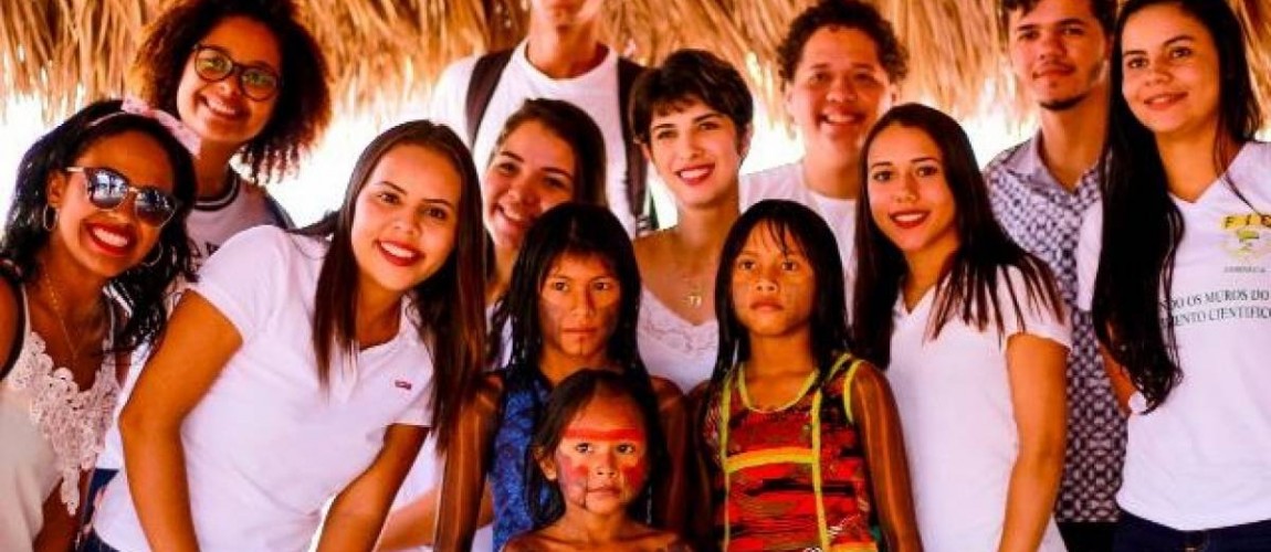 Alunos de Farmácia e Enfermagem da FIC fazem visita acadêmica à aldeia indígena Kaprãn Krere Alunos de Farmácia e Enfermagem da FIC fazem visita acadêmica à aldeia indígena Kaprãn Krere
